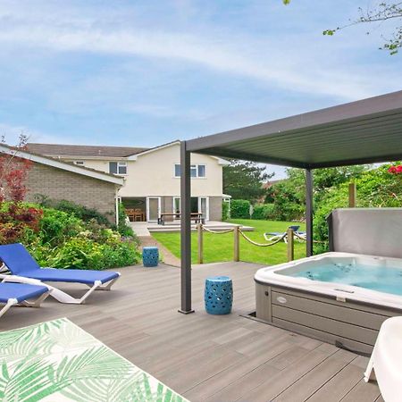 Ladywell Croyde - Super Stylish Large Home With Pool Table, Woodburner, Pizza Oven And Hot Tub Option, Sleeps 12 Exterior photo