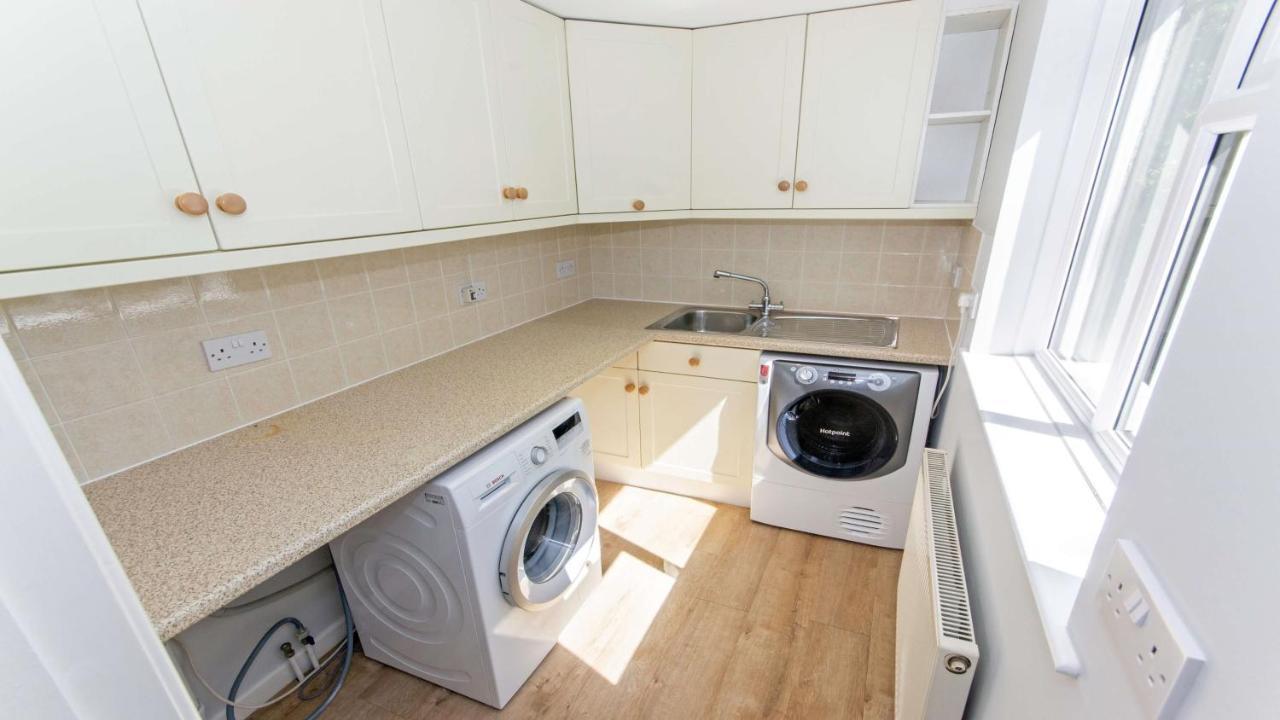 Ladywell Croyde - Super Stylish Large Home With Pool Table, Woodburner, Pizza Oven And Hot Tub Option, Sleeps 12 Exterior photo
