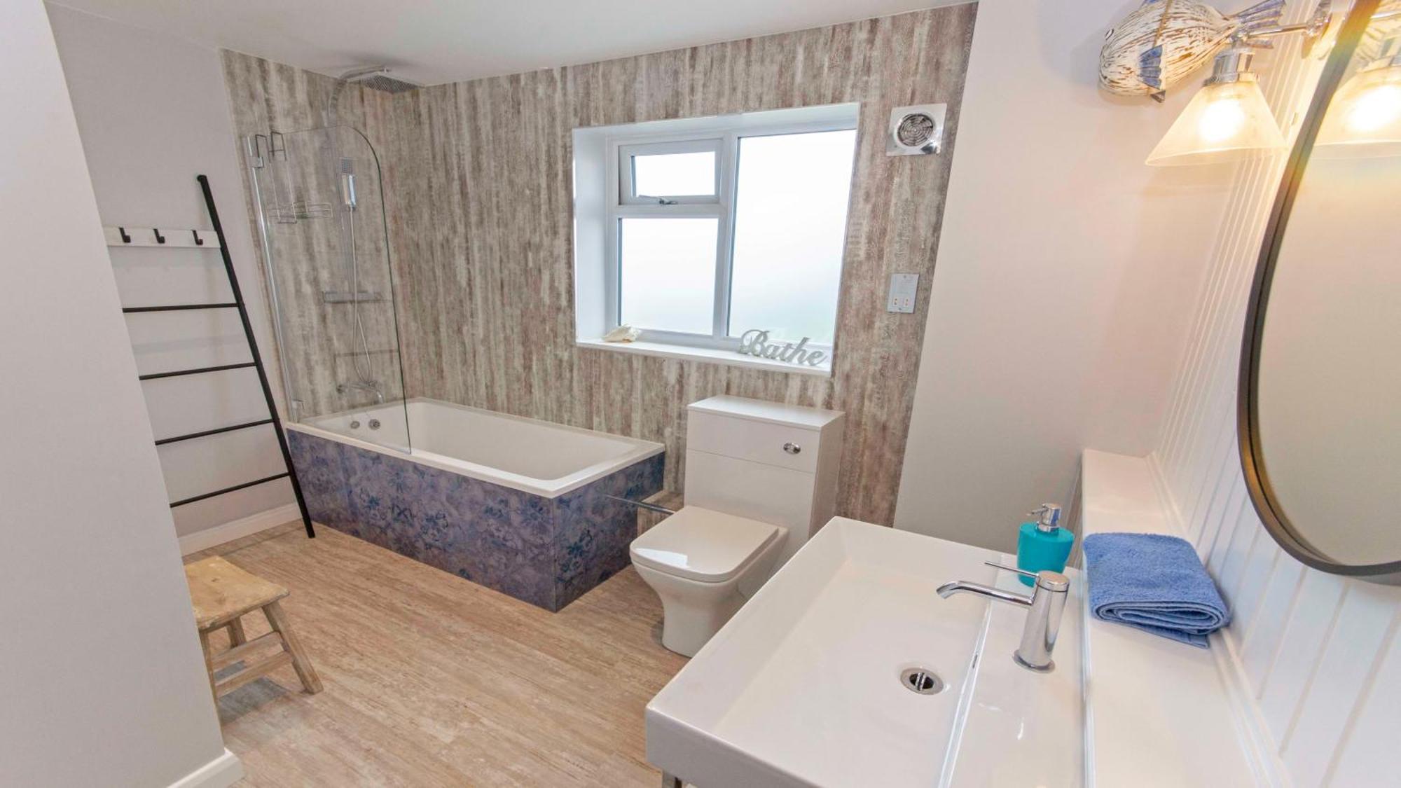 Ladywell Croyde - Super Stylish Large Home With Pool Table, Woodburner, Pizza Oven And Hot Tub Option, Sleeps 12 Exterior photo